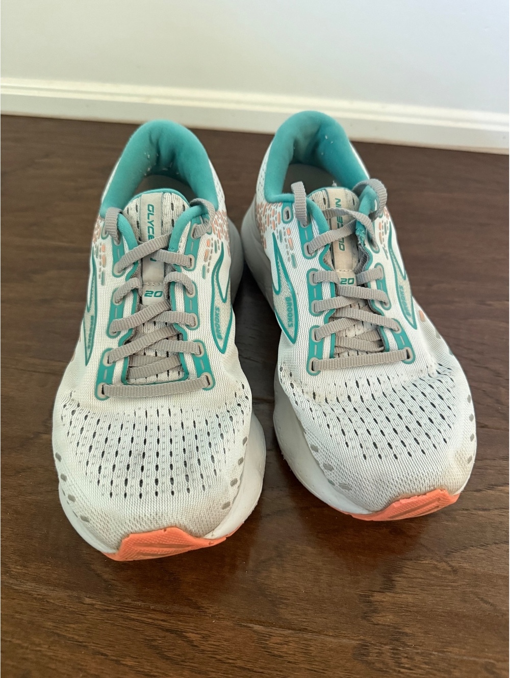 Brooks Glycerin 20 Size 9 Wide Running Shoes Sneaker Oyster/Latigo Bay/Coral